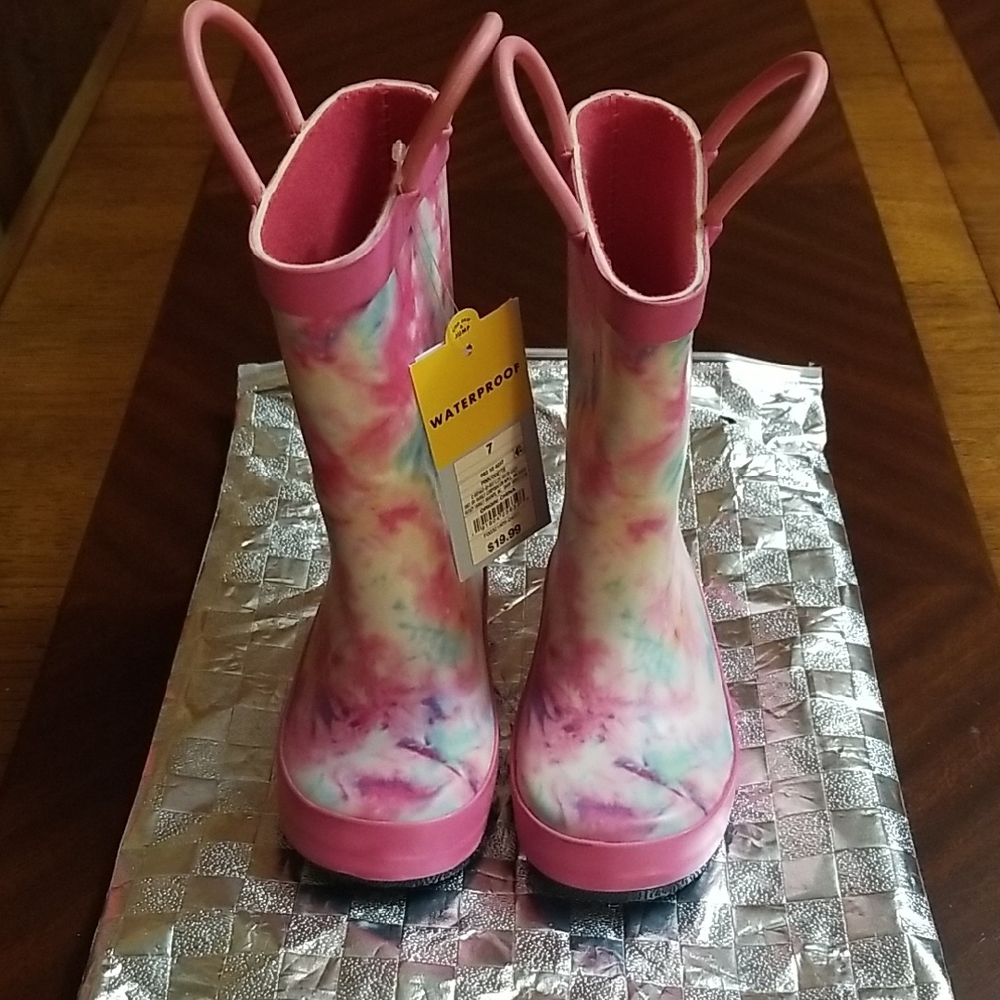 NWT Cat & Jack Pink and Blue Floral Rain Boots - Size 7